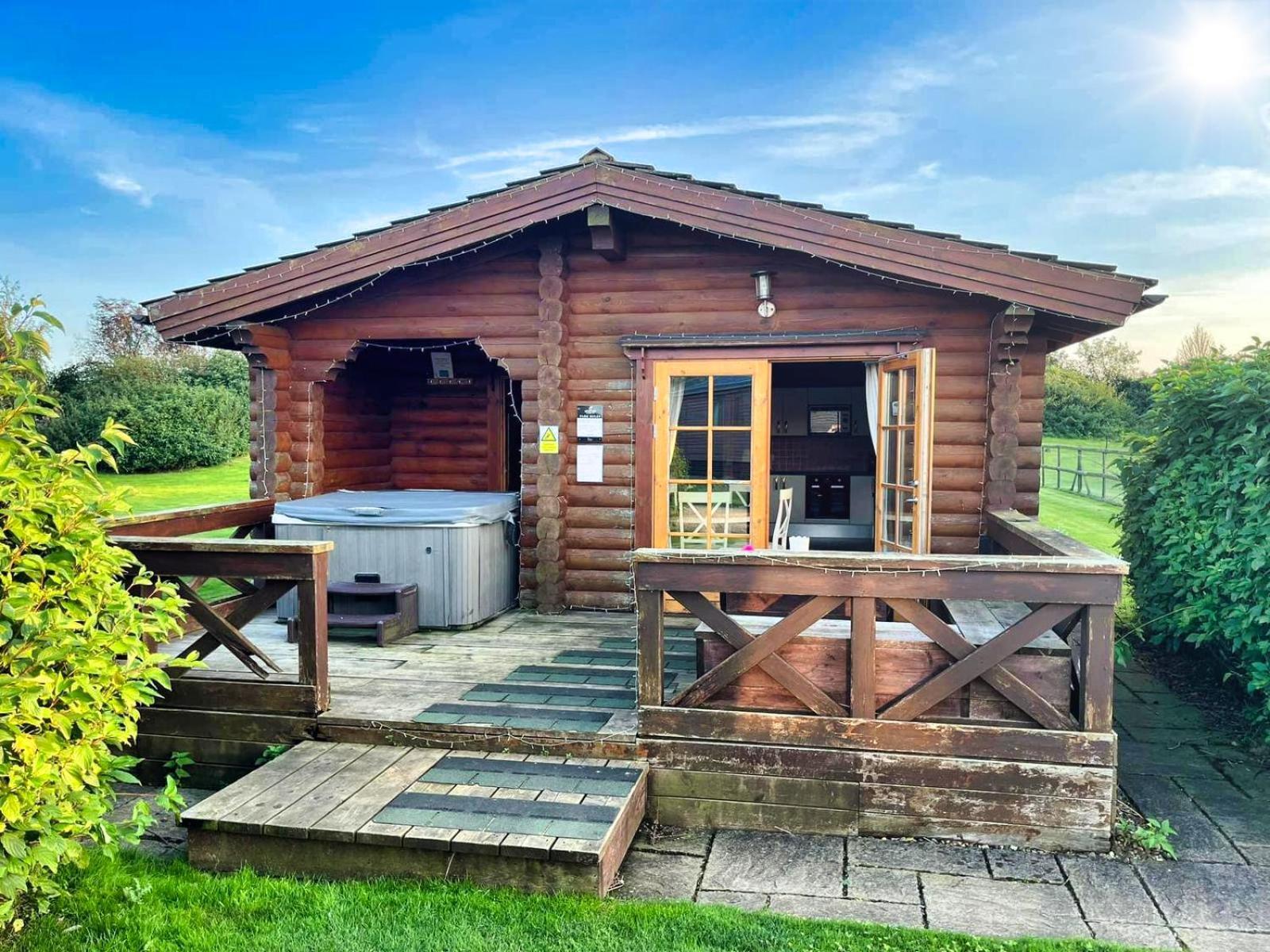 Little Eden Country Park, Bridlington With Private Hot Tubs Villa Екстериор снимка