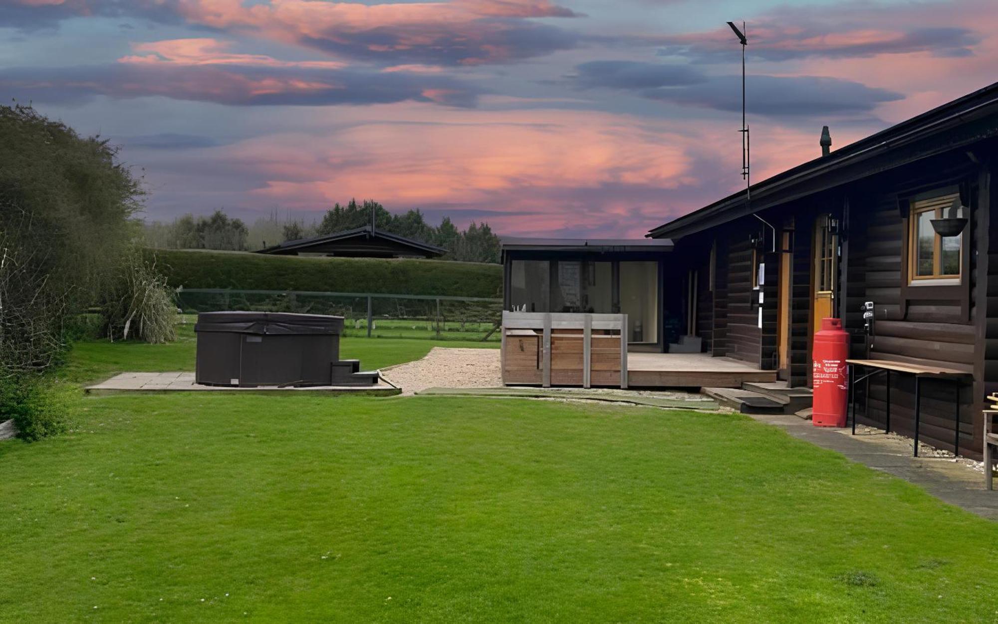 Little Eden Country Park, Bridlington With Private Hot Tubs Villa Стая снимка